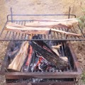Au Barbecue dimanche dernier, le feu a tenu sous l'averse. De quoi faire sécher les buchent qui avaient prit l'eau dans la brouette